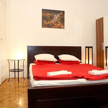 Ariel Close To St. Stephen Basilica Boedapest