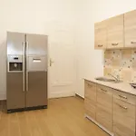 Apartamento Ariel Close To St. Stephen Basilica Budapest