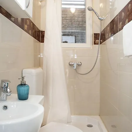 Ariel Close To St. Stephen Basilica Appartement