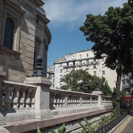 아파트 Ariel Close To St. Stephen Basilica *